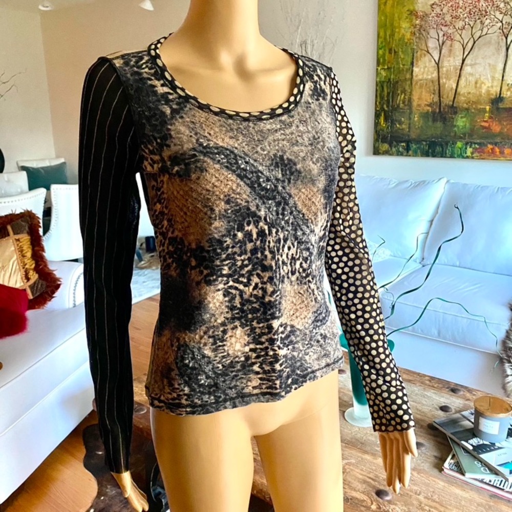 🌺 FUZZI —Jean Paul Gaultier, Large. Fab Stretch long sleeve top 🌺Unique & RARE 🌺